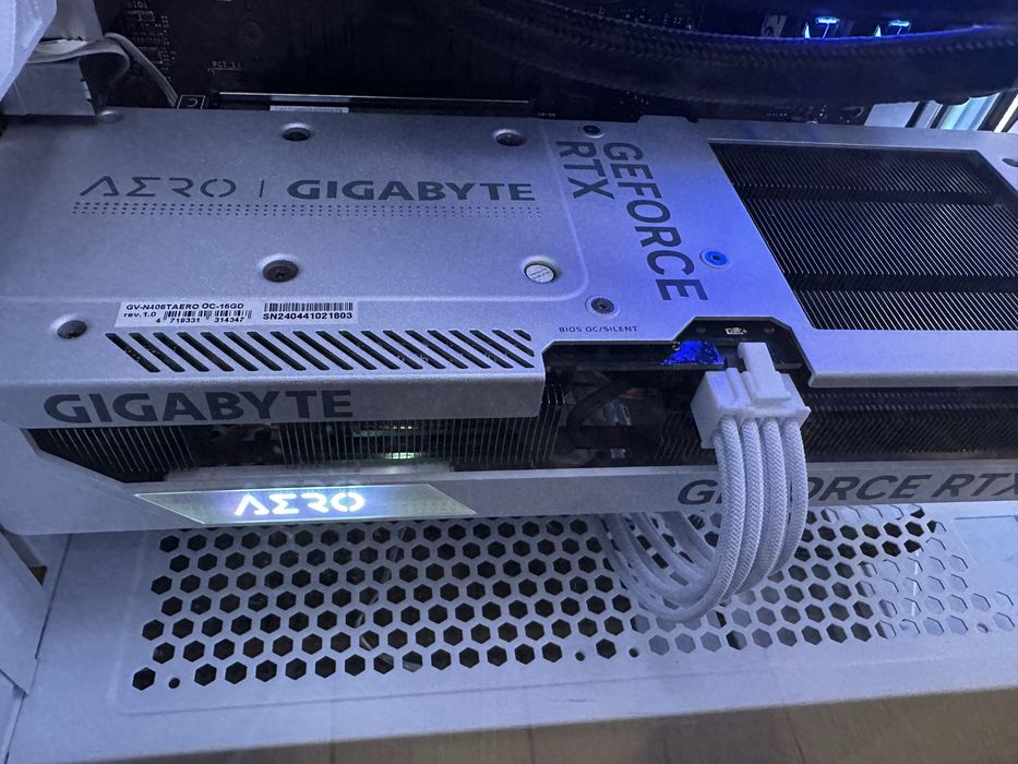 PC Gaming High-End – i5 13600KF + RTX 4060 Ti 16GB DDR6