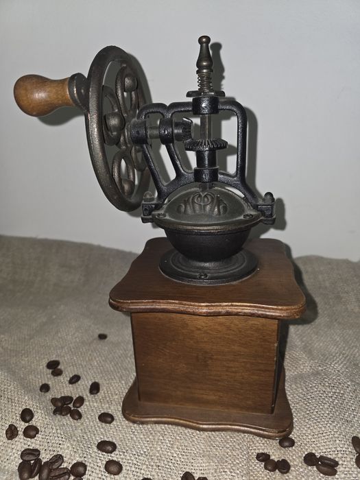 Rasnita de cafea manuala
