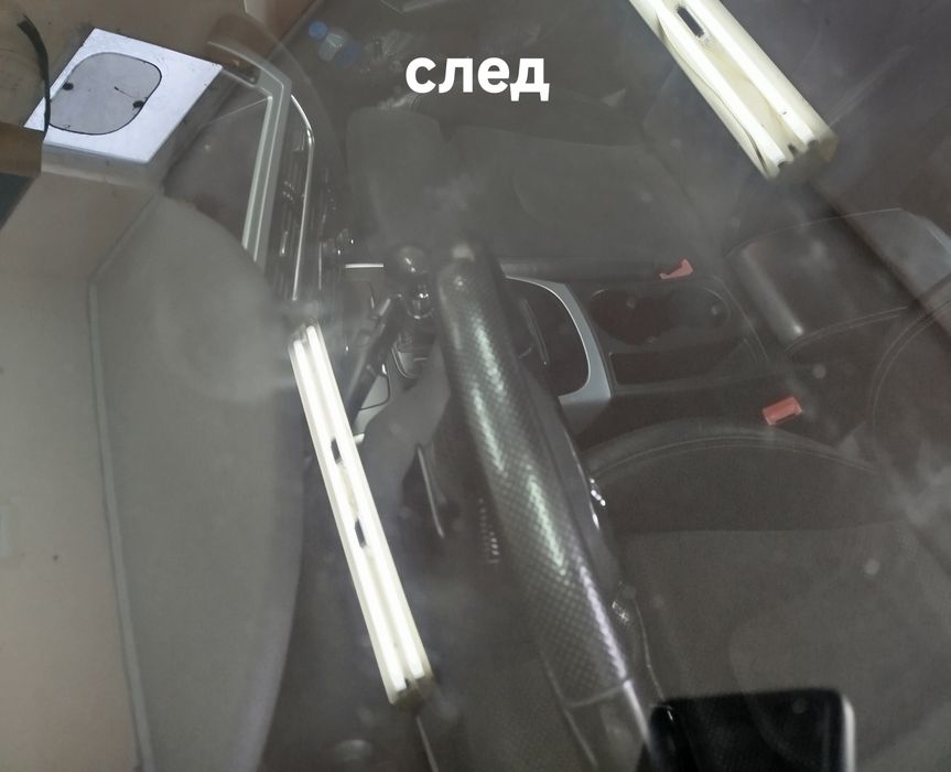 Лепене на спукани автостъкла град Пловдив