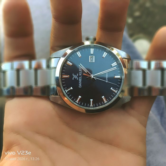 Продается часы Daniel Klein