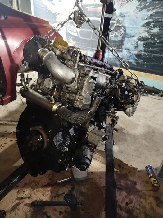 Vând motor și cutie de viteze Opel Zafira B 1.9 CDTI