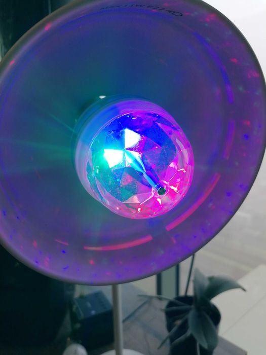 Bec led rotativ multicolor