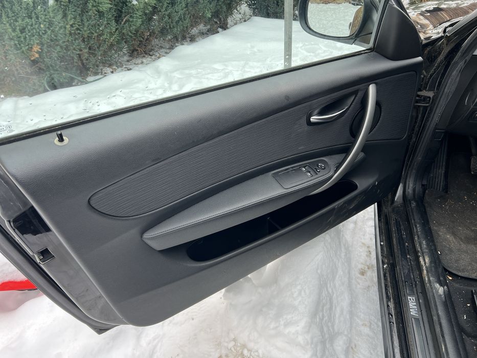 Dezmembrez bmw seria 1  116i 2.0i