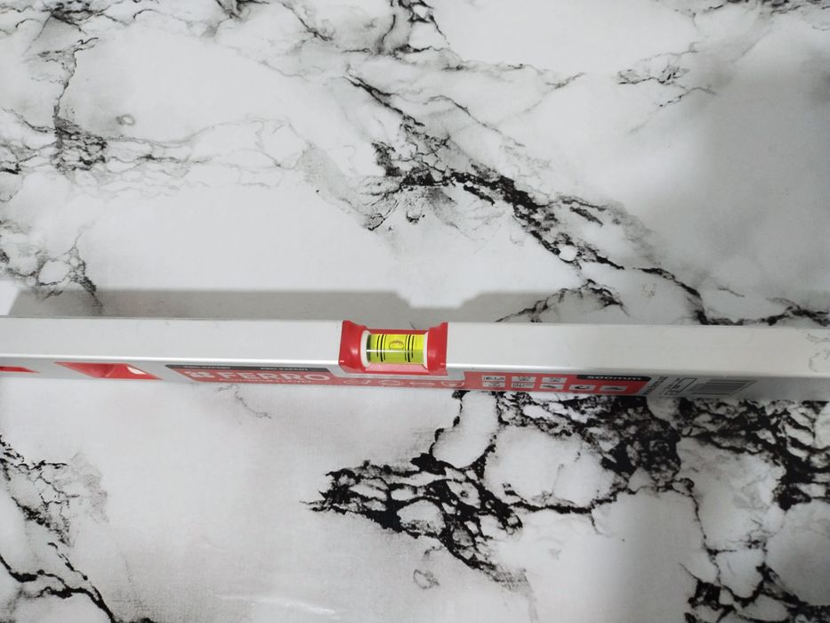 Уровень строительный