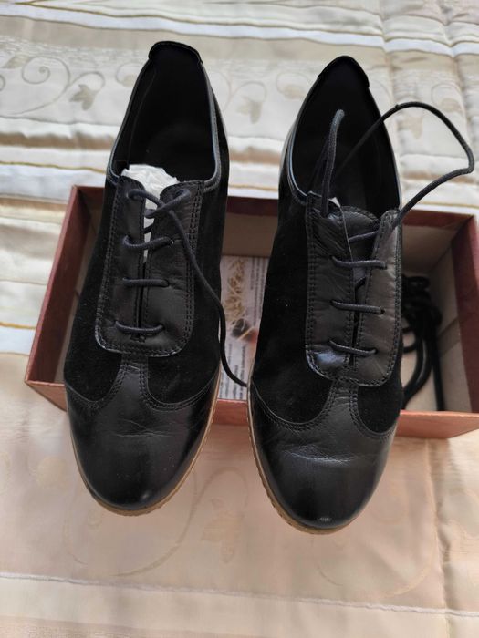 Елегантни дамски обувки