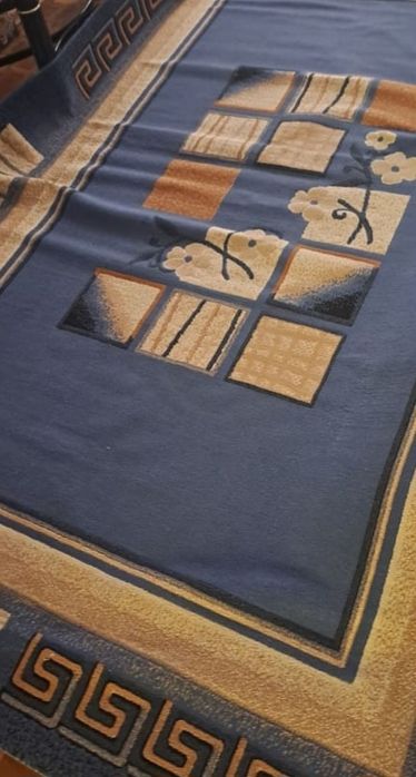 Продам ковер 2/3 в хорошем состоянии, б/у