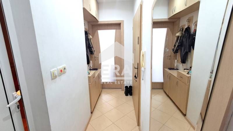 Дава се под наем Двустаен апартамент в Варна, Цветен квартал - 55 кв.м за 358 € - Снимка #8