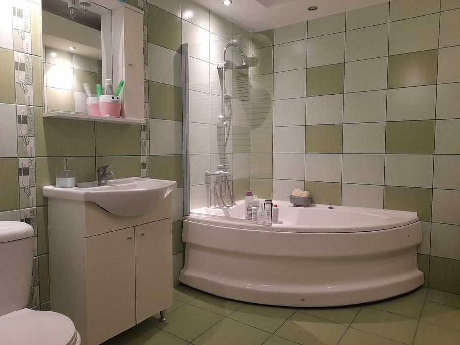 Închiriez apartament nou doua camere