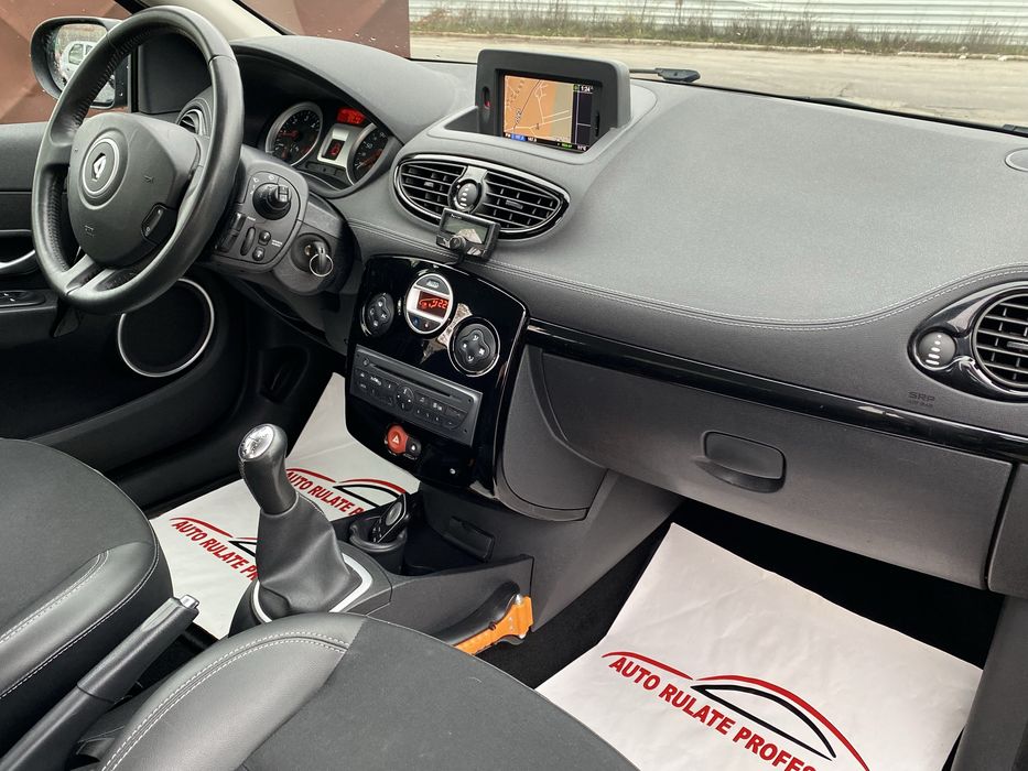 Renault Clio Night&Day Posibilitate rate ! Clima Navi piele !