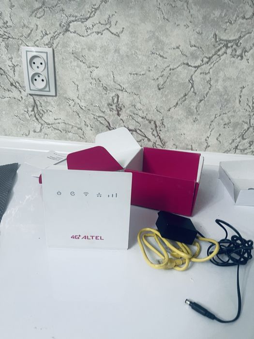 Продам модем почти новый