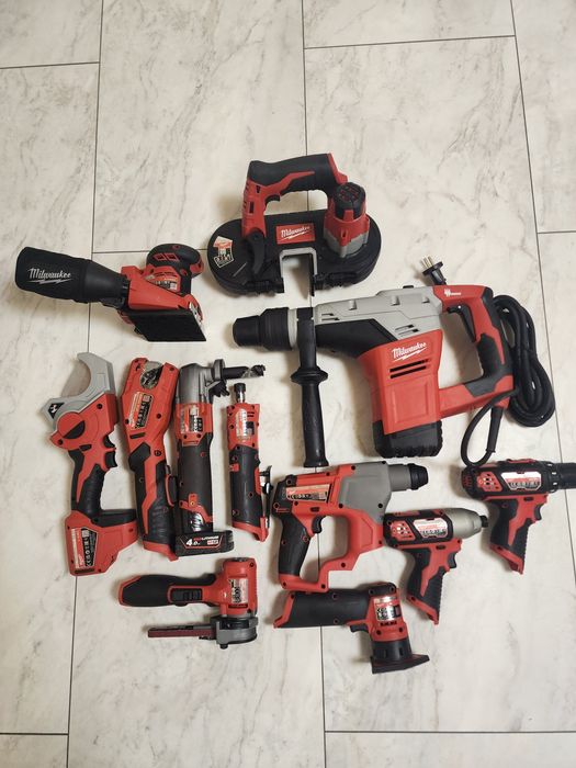 Vând scule profesionale milwaukee