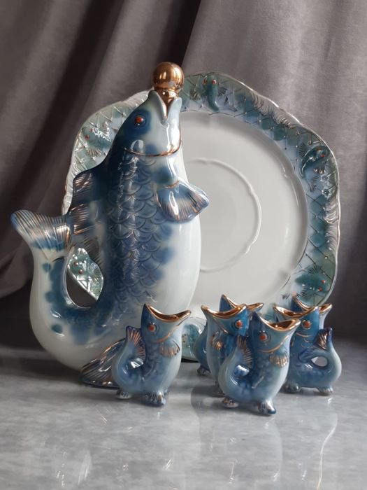 Сервиз фарфоровый