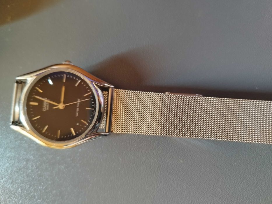 Дамски часовник Casio