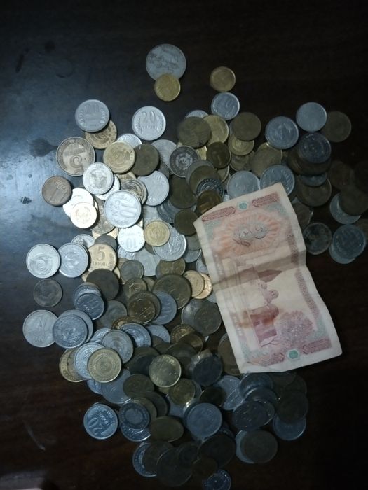 Монеты разные для коллекционеров