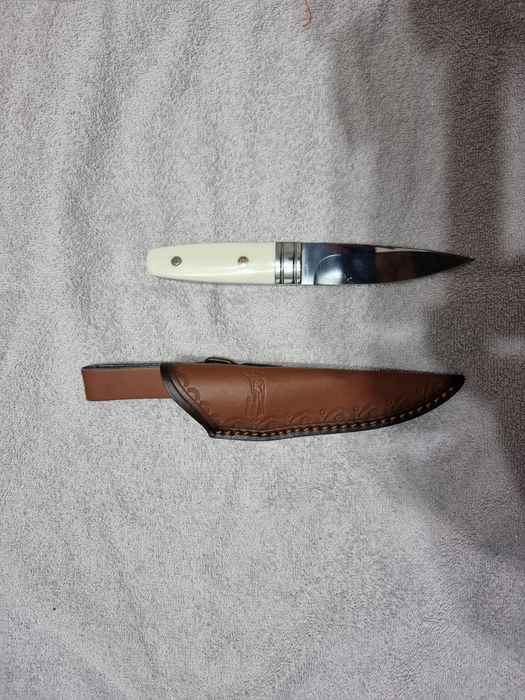 Продам нож новый