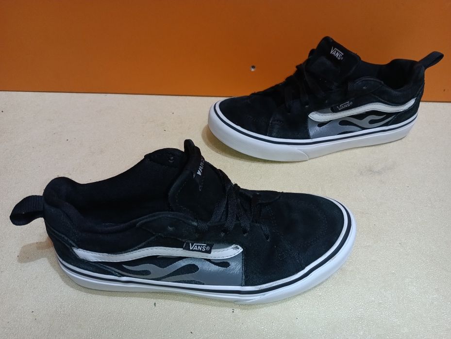 Vans кожени N 35 - 27 лв