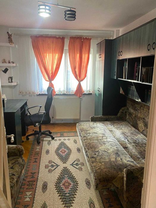 Apartament 3 camere de inchiriat