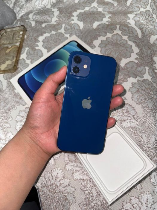 Продам айфон 12 в отличном состоянии