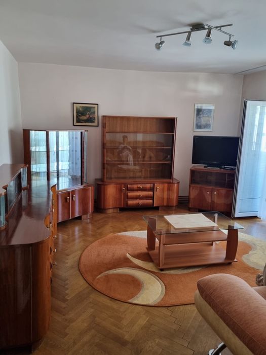 Mobilier  clasic pentru living/sufragerie