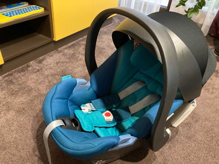 Cybex Aton 5 детско столче.