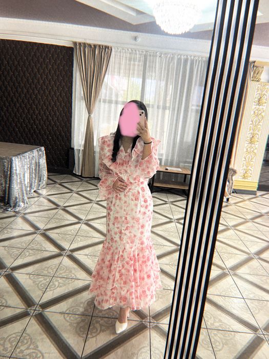 Вечерние платьеее