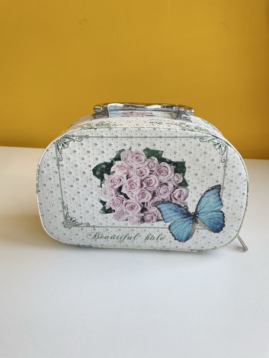 Шкатулка для украшений