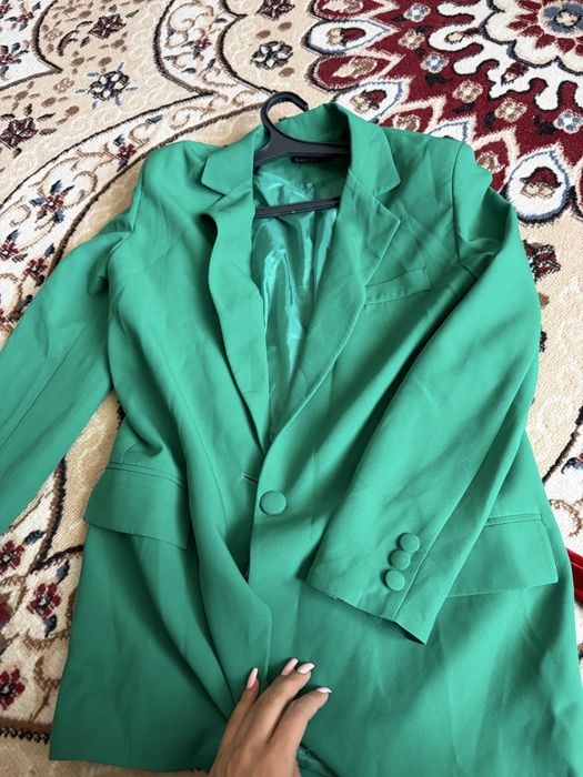 Продается одежда ( кофты, пиджак)