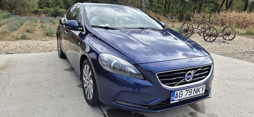 VOLVO V40 2015 — imagine 2