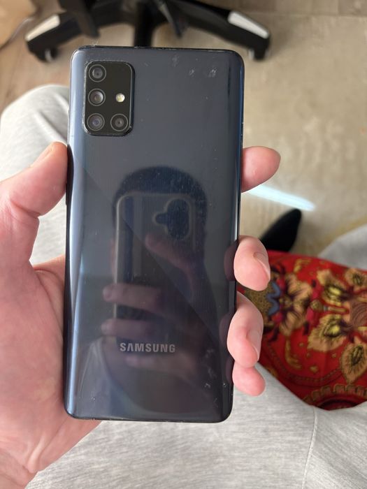 Продам Самсунг А71