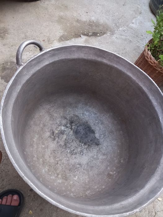 Vând ceaun de aluminiu de 117 litri