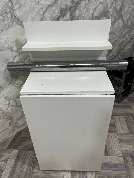 Продам стол под маникюр