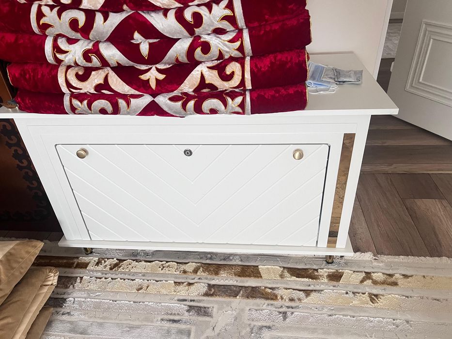 Сандык сатылады тез арада кілттенеді кілттері бар