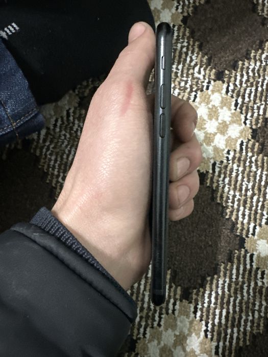 Iphone se 2020 срочна сотилади