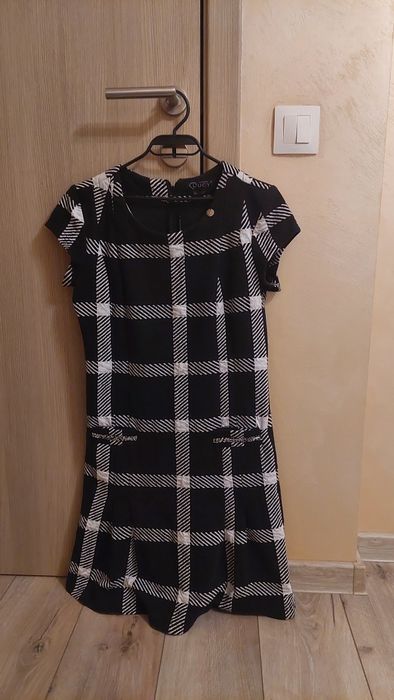 Продавам красива дамска рокля, размер L