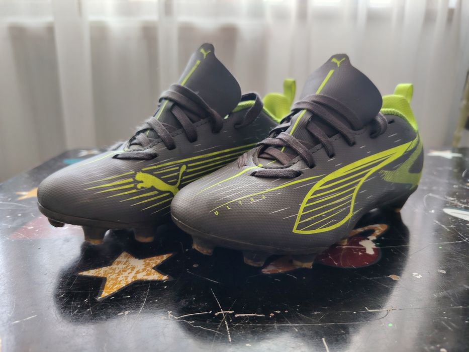 Vand Ghete de fotbal Puma   Nr 31!