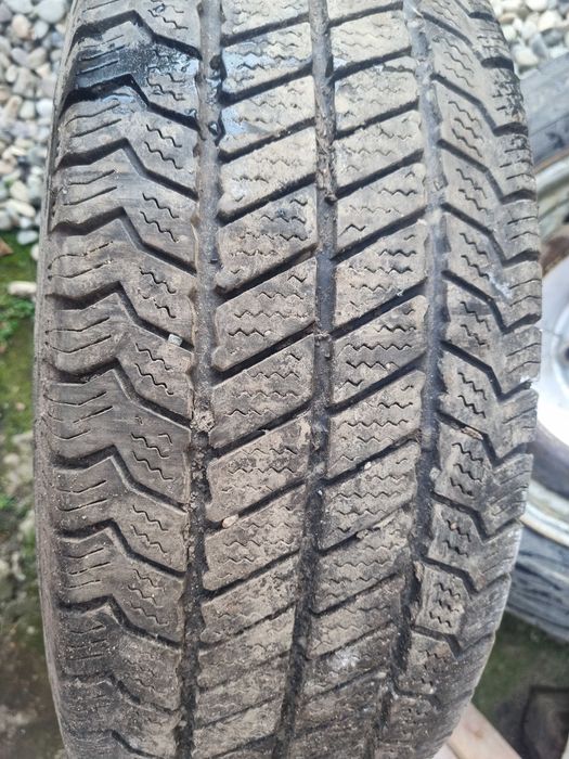 Vând roți iveco daily r16 C