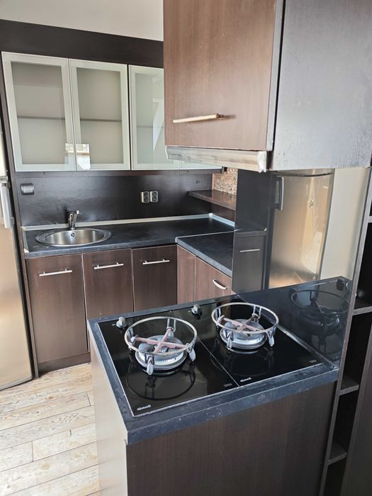 Луксозен тристаен апартамент с 2 гаража и паркомясто в кв. Бояна