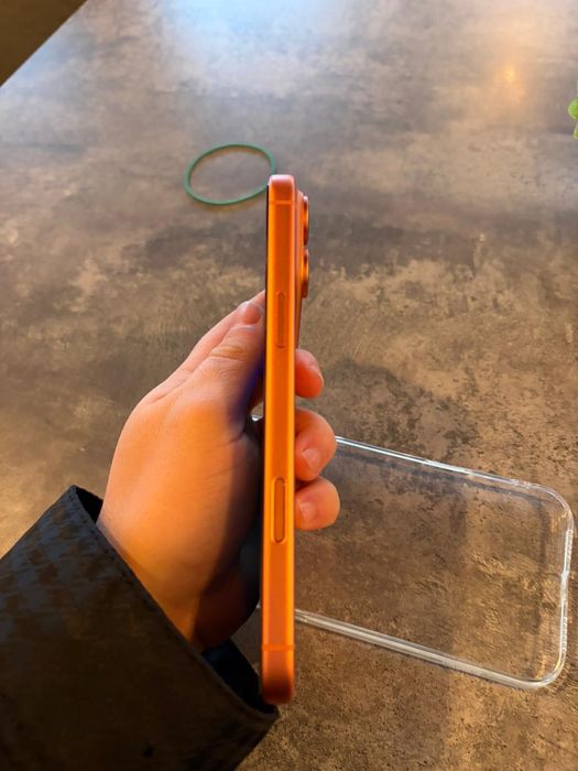 Iphone 17 pro max, 100%baterie, 25 de cicluri de incarcare