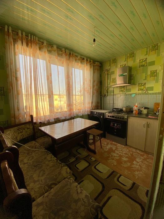 Srochni 3 xonali kv sotiladi