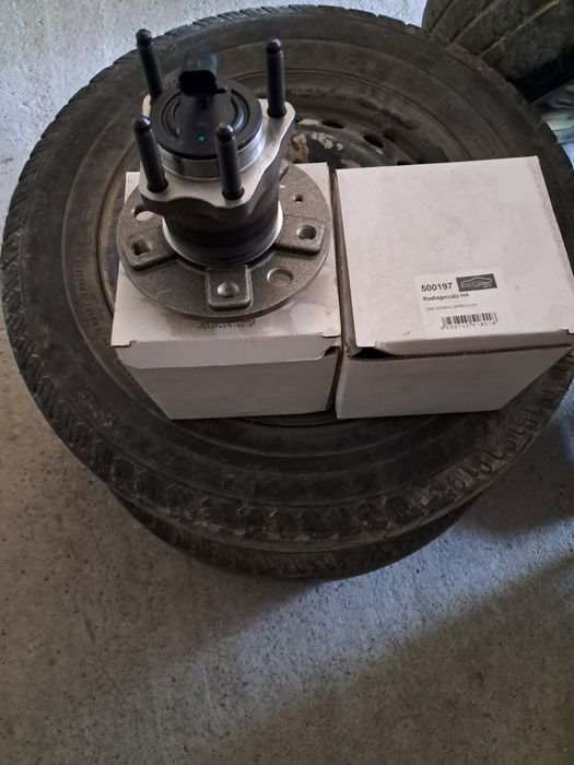 Vand pompa de servo sh , doua fuzete spate Noi si o roata de rezerva