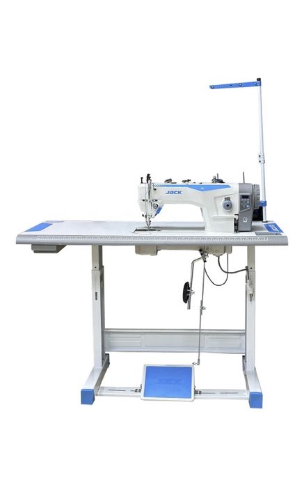 Продам швейную машина