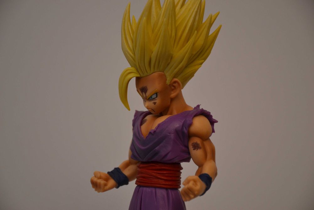 De vanzare figurina Son Gohan - Dragon Ball Z