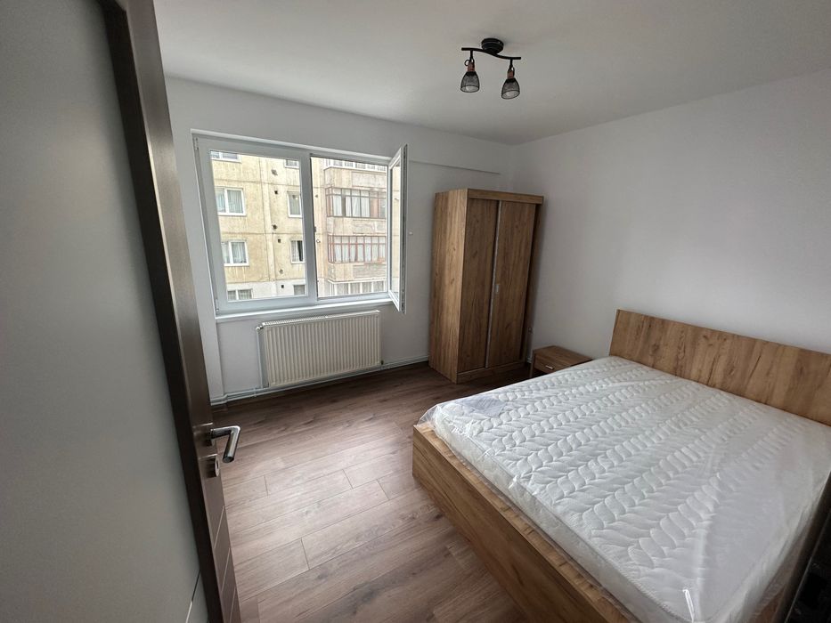 de inchiriat apartament 3 camere