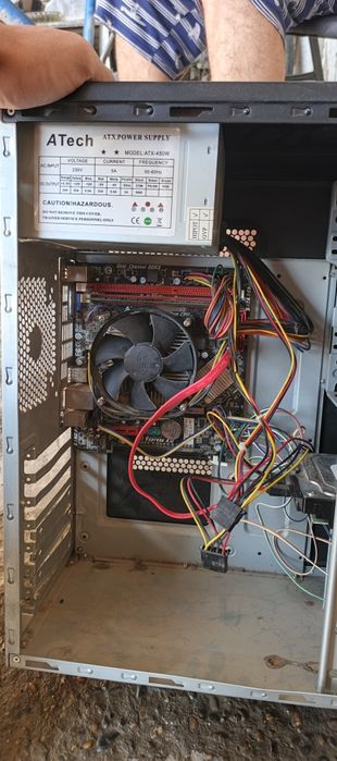 Stolni kompyuter sotiladi