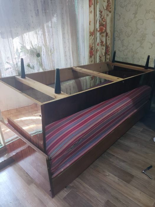 Отдам даром срочно две кровати