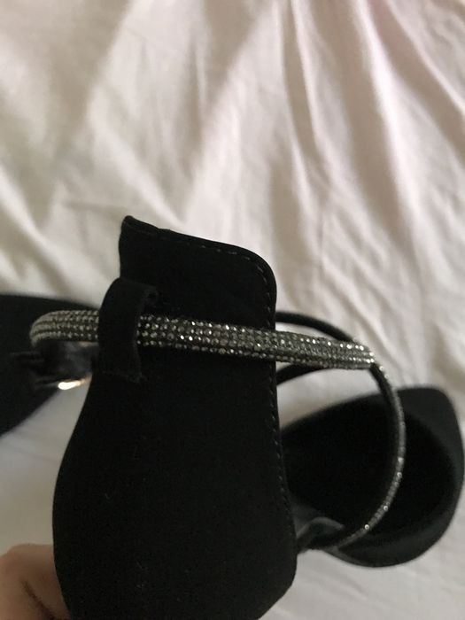 Pantofi cu toc, negri