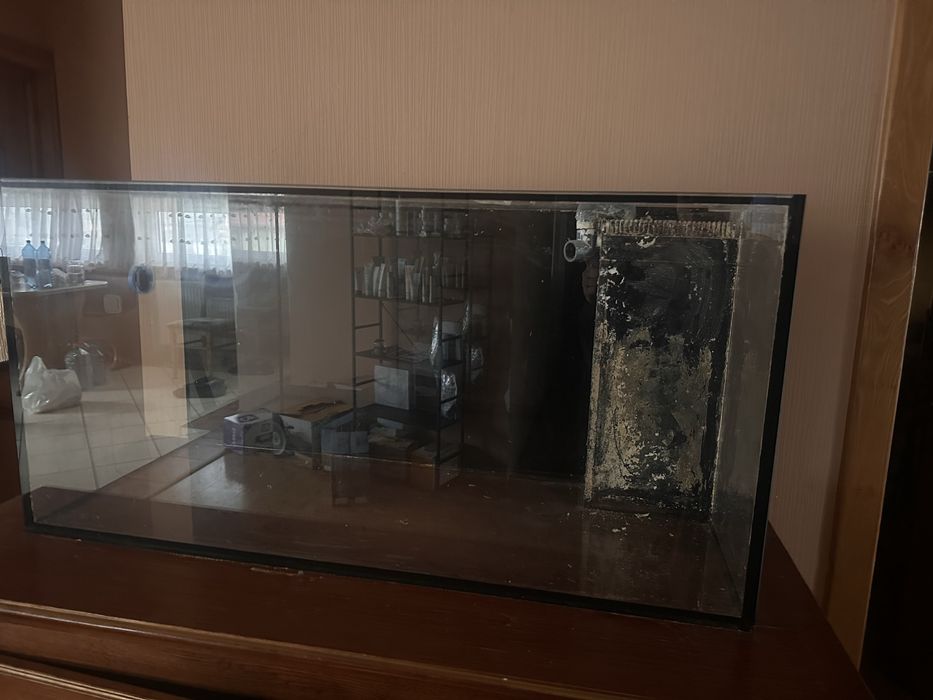 De vanzare acvariu pentru apa sarata !(acvariu marin)