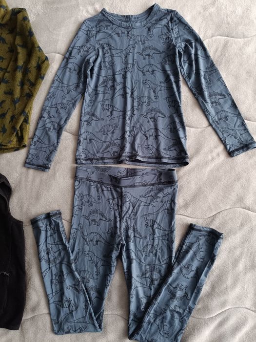 Термо клин и блуза H&M ,поларен елек и суичър Dechatlon 122-128см