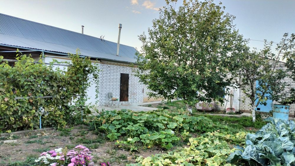 Продам жилой дом с пристройкой бани.