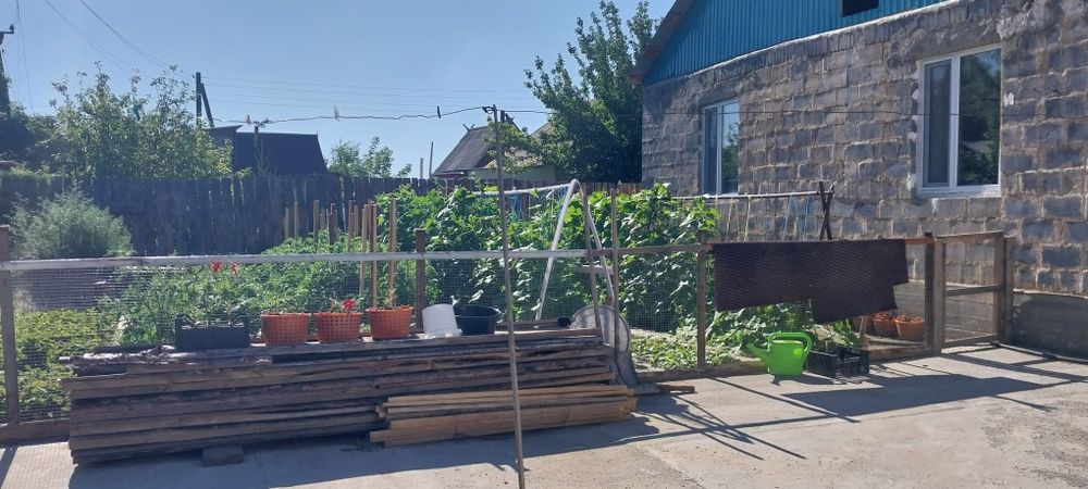 Продам большой  дом